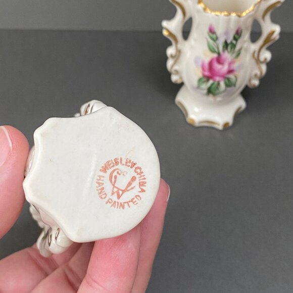 2 Vintage Weisley Hand Painted Small Pink Roses Bud Vases from the 1930s - Picture 7 of 7